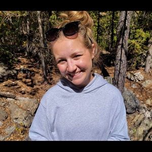 Meet your Posher, Emily